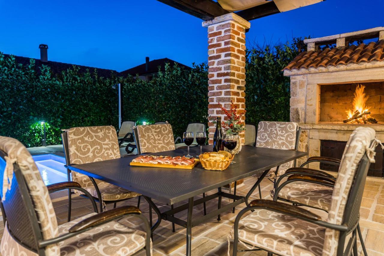 Holiday Home Sandra Sukošan المظهر الخارجي الصورة